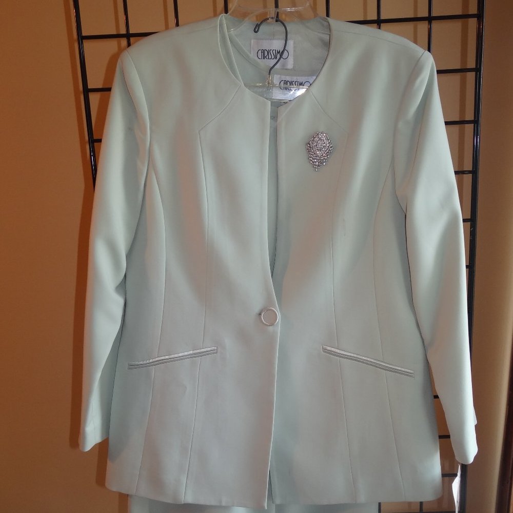 Carissimo sz. 10 Mint 3pc Skirt Suit with Rhinestone Brooch